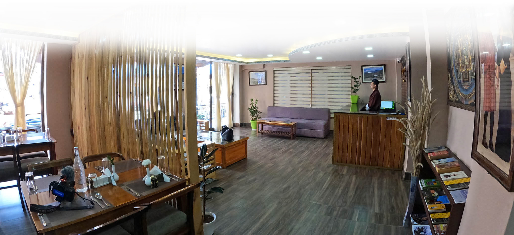 Tashi Ling Slider -Dining2