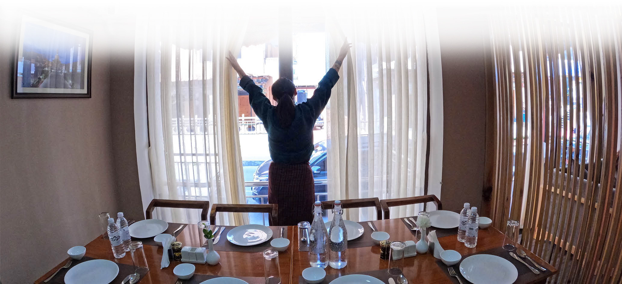 Tashi Ling Slider -Dining3